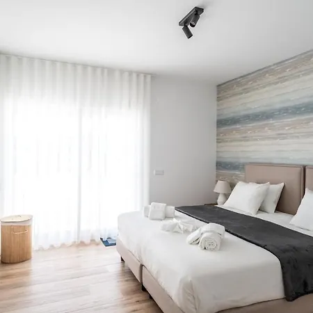 Apartamento Mosteiros Escape With Pool & Bbq By Lisbeyond *